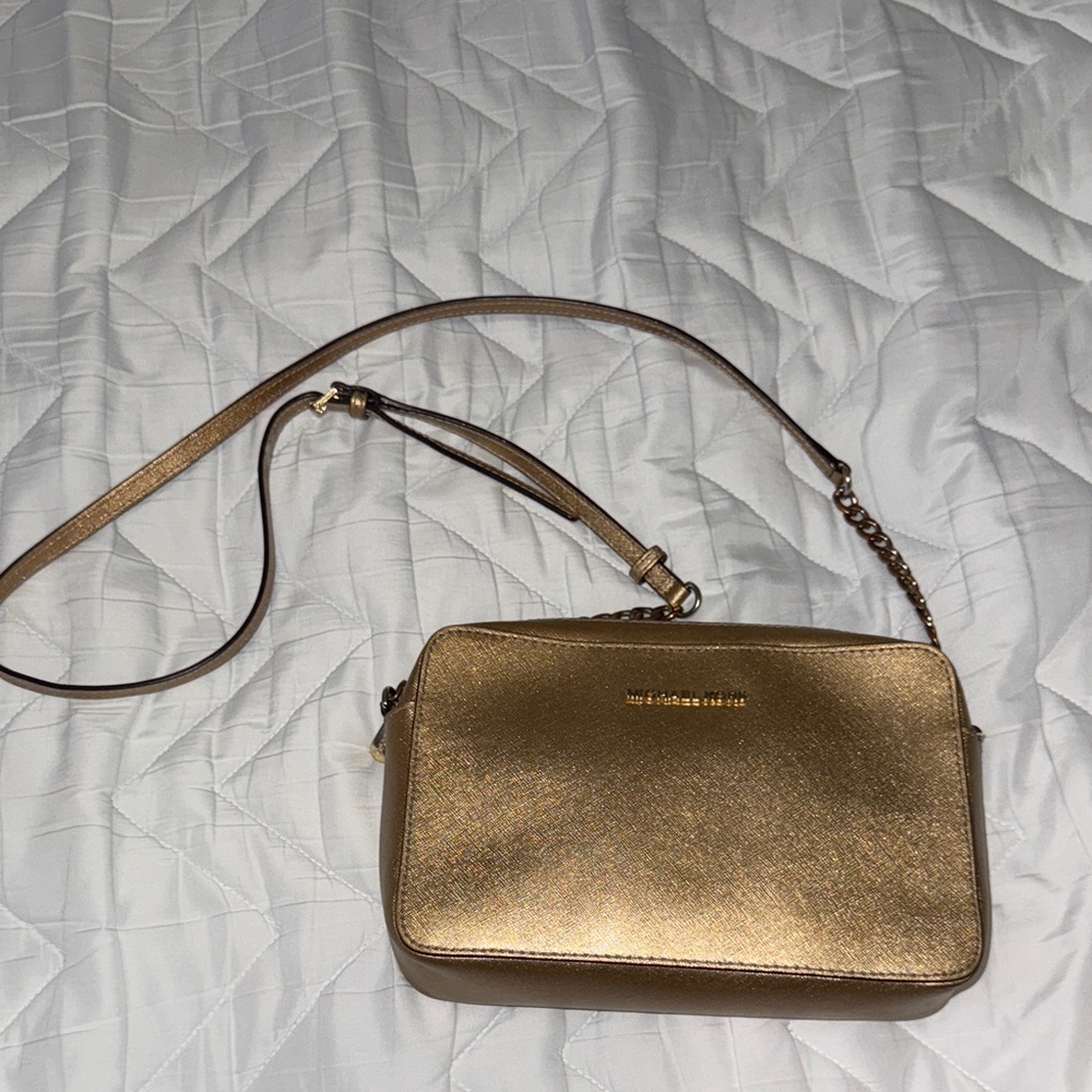 Stylish Gold Crossbody Bag
